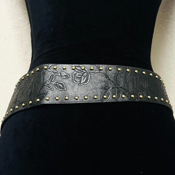 Western style boho Black leather belt with gold buckle - Picture 3 of 4